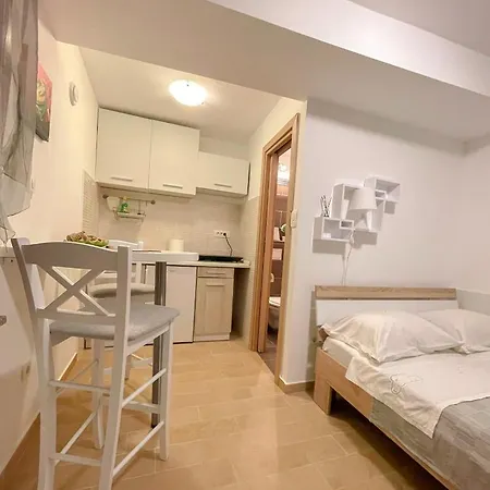 Apartamento Veronica Rooms,