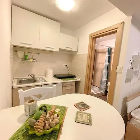 Apartamento Veronica Rooms, *