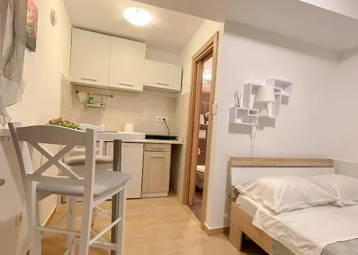 Daire Veronica Rooms,